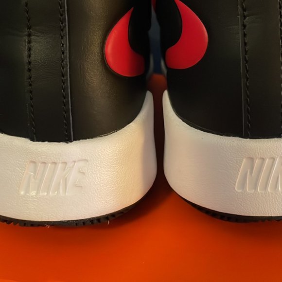 NIKE FUTURE COURT 2 (GS) 4y - Picture 4 of 7